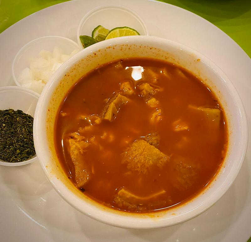Raganų viralas „Menudo“ aka meksikietiška žarnokų sriuba