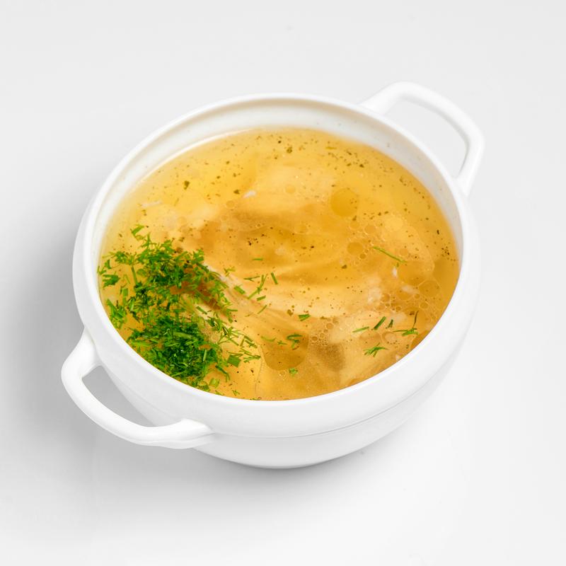 Aštriai rūgšti baltųjų grybų sriuba su vištiena